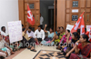 CPM unit blocks Mayor&rsquo;s office for water